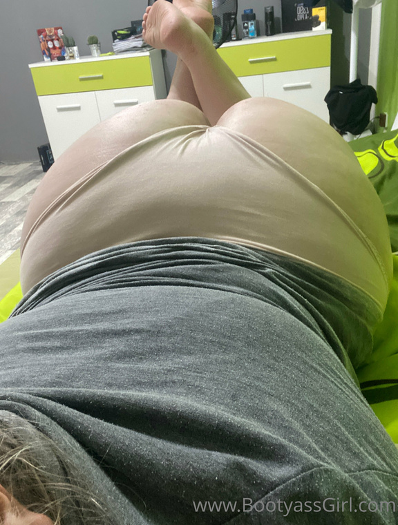 Bootyass Girl Onlyfans pictures