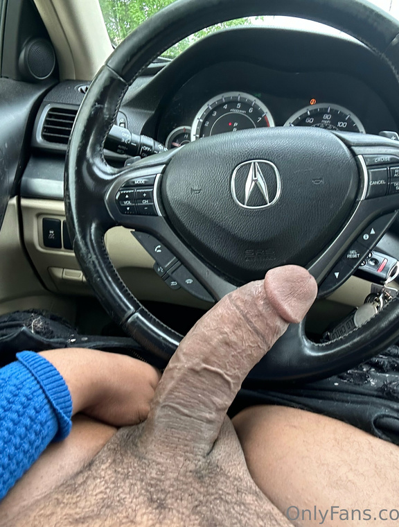 Big Bandsome Onlyfans pictures