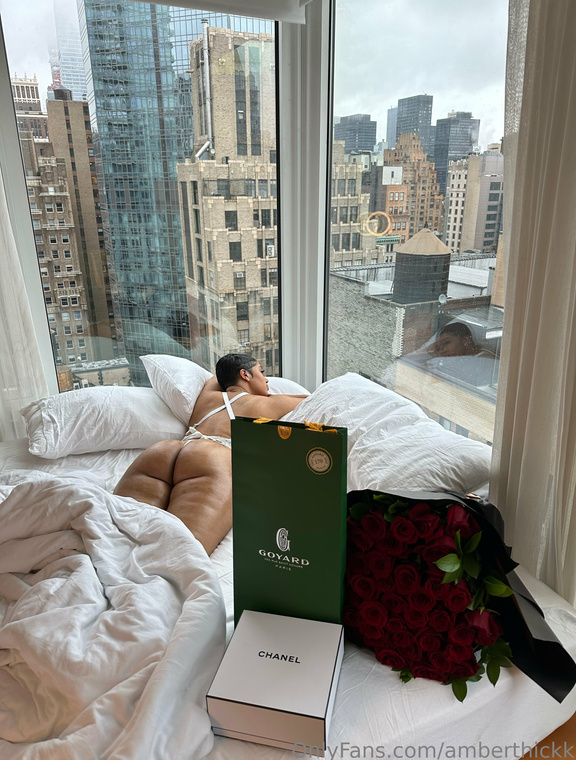 AmberThickk Onlyfans pictures