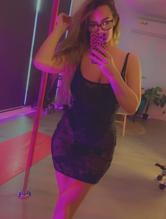 VitaminMia Onlyfans pictures